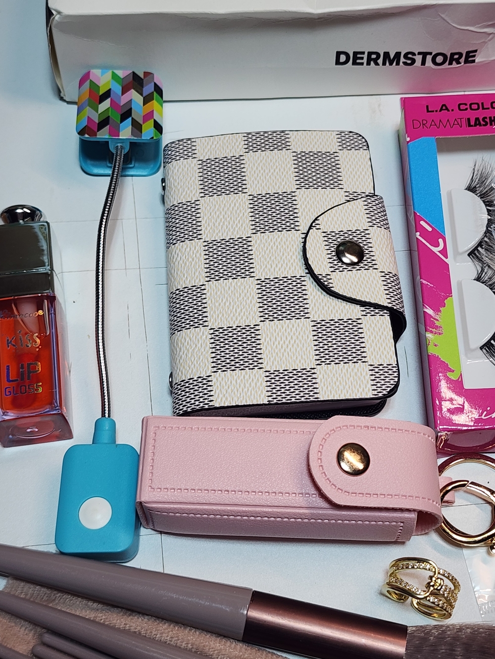 26 Pc Beauty Assortment